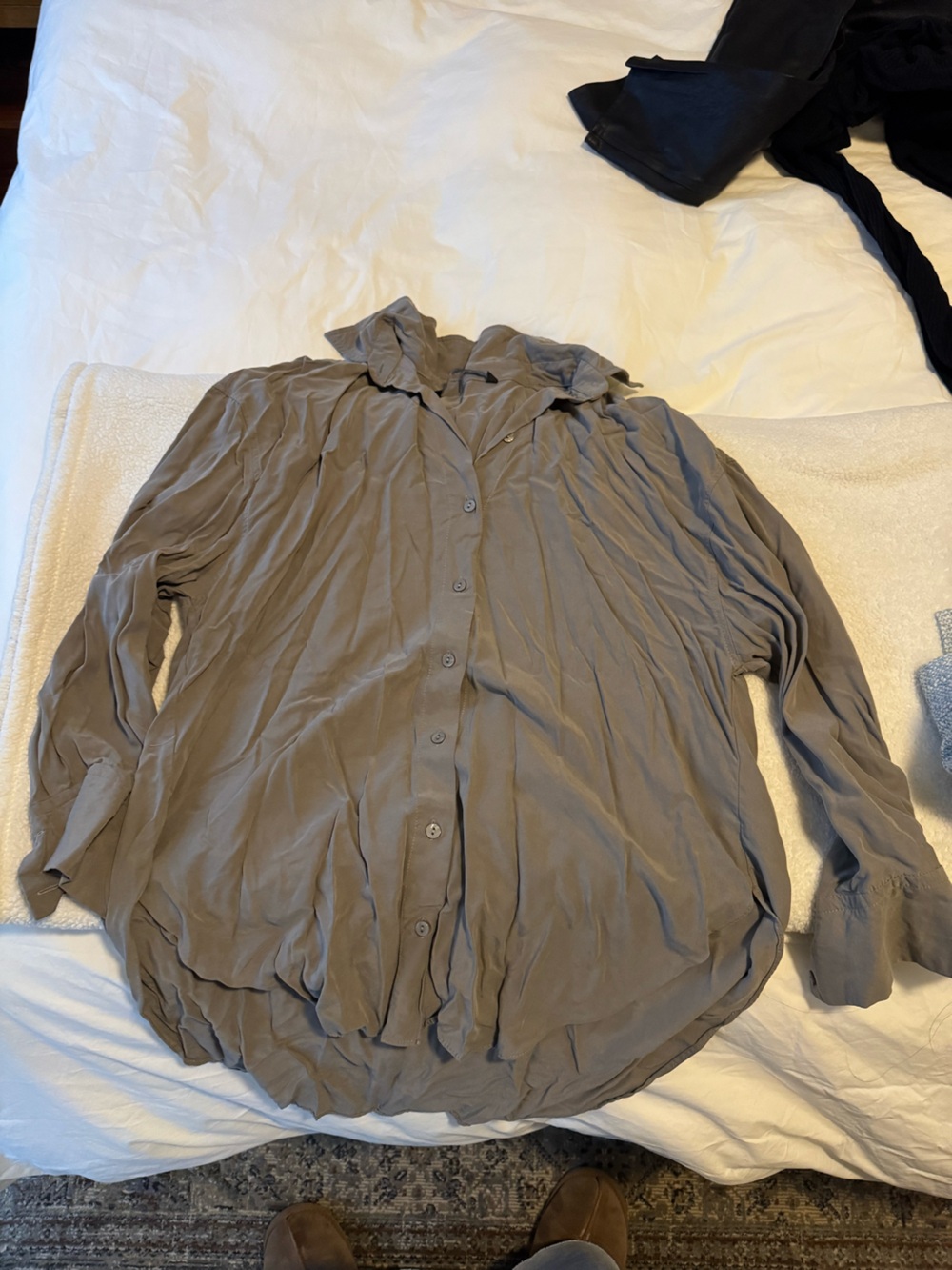 Zara Woman’s Button-Down Shirt in Olive